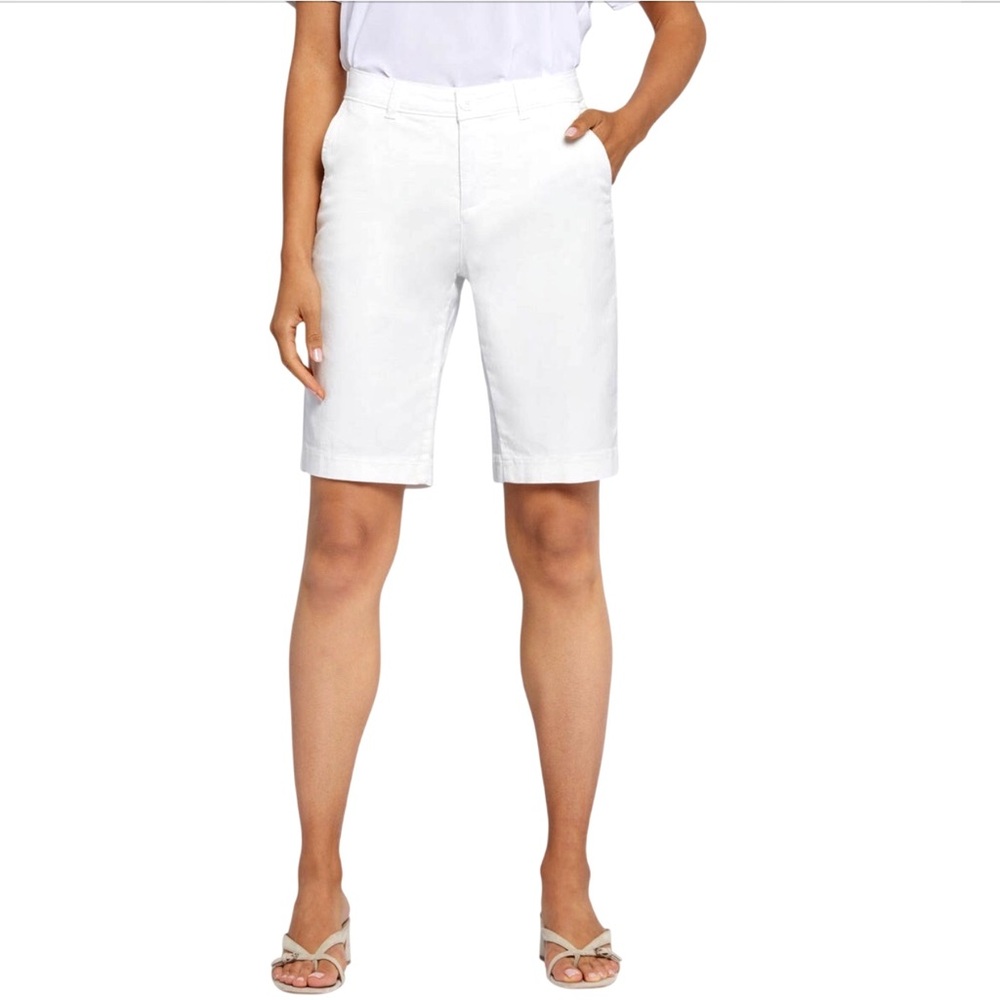 NYDJ Womens Shorts Size 18W White Stretch Twill Bermuda Four Pocket Style New